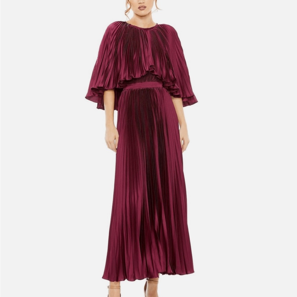 Elegant Burgundy Pleated Maxi Dress